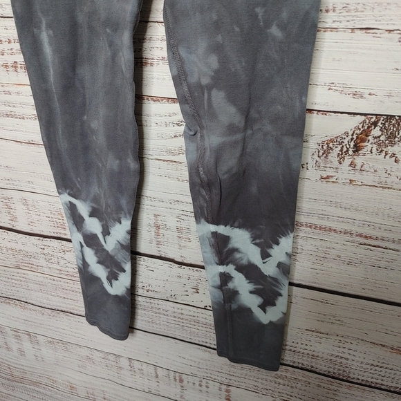 Anthropologie tie dye leggings - Picture 4 of 9